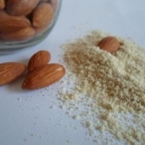 Миндальный гоммаж