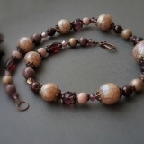 Пастельные бусы "Вечерняя роза"