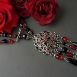 Яркое красное колье "Пламя страсти"